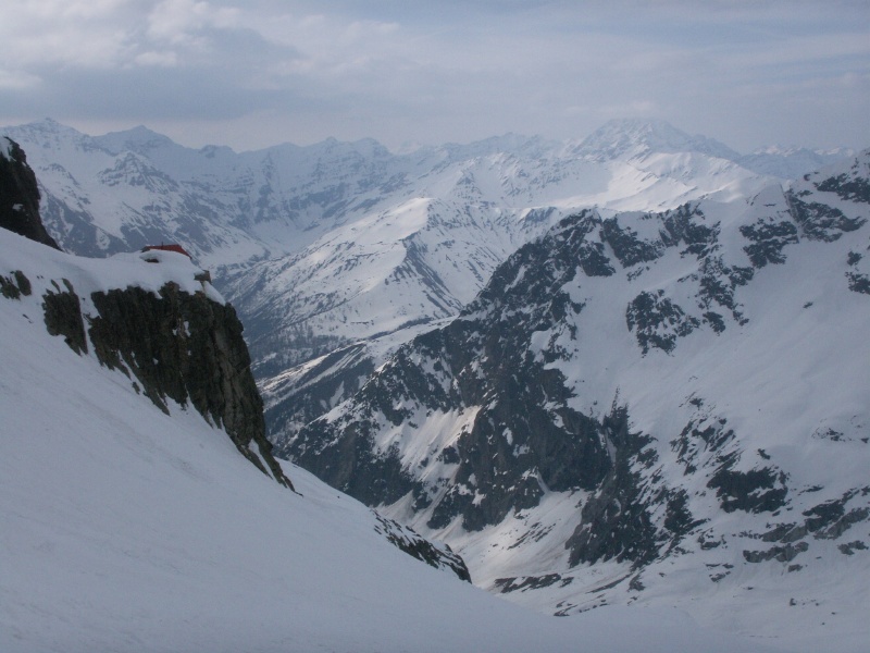 Cabane de l'A Neuve (2735m)
